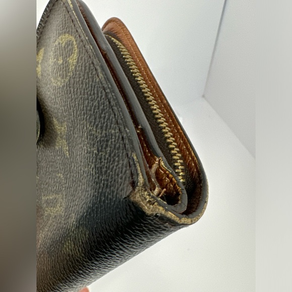 Louis Vuitton Monogram Bifold Compact Wallet w/ Zip Around Coin Compartment - Picture 7 of 14